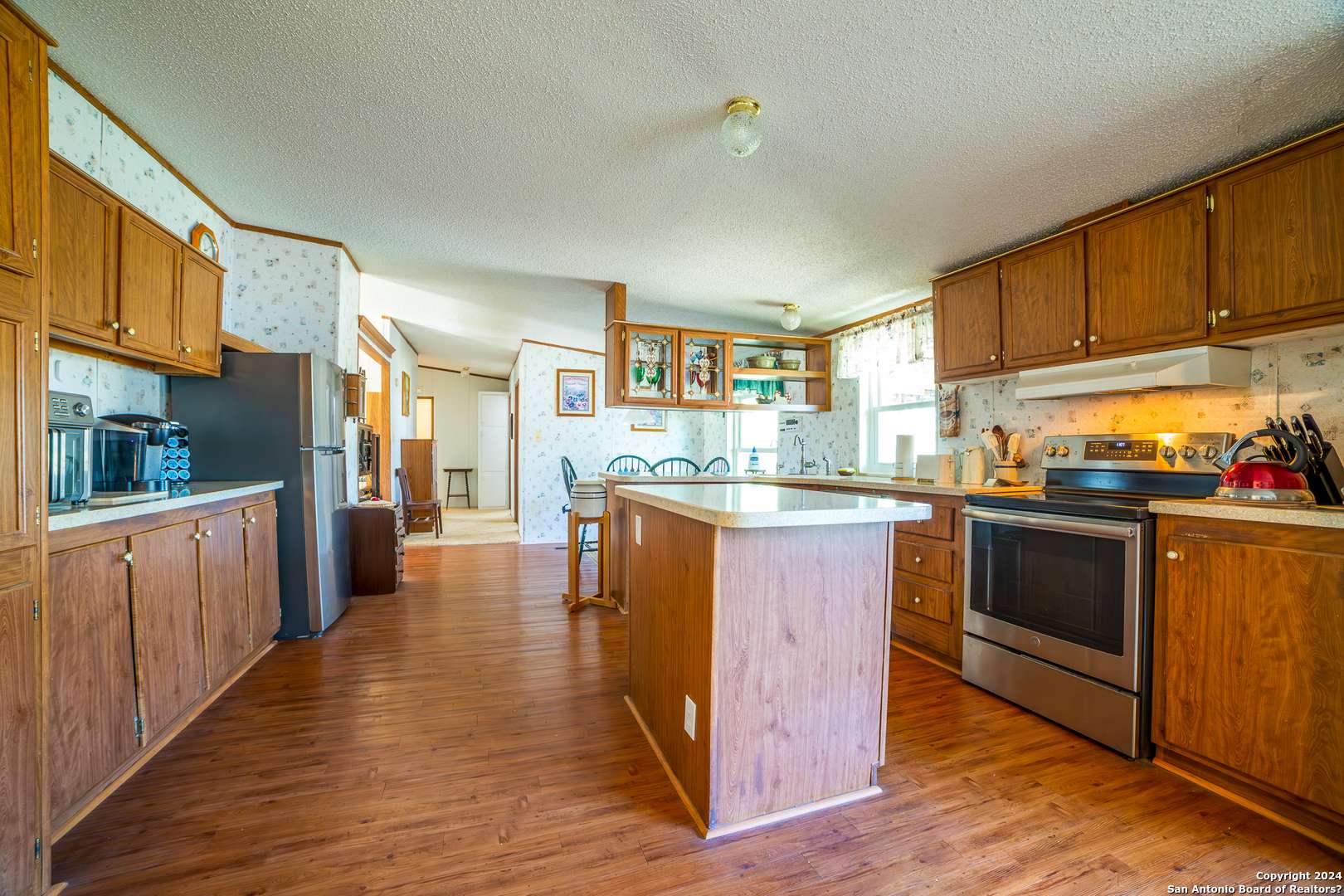 Moore, TX 78057,494 Private Road 7504