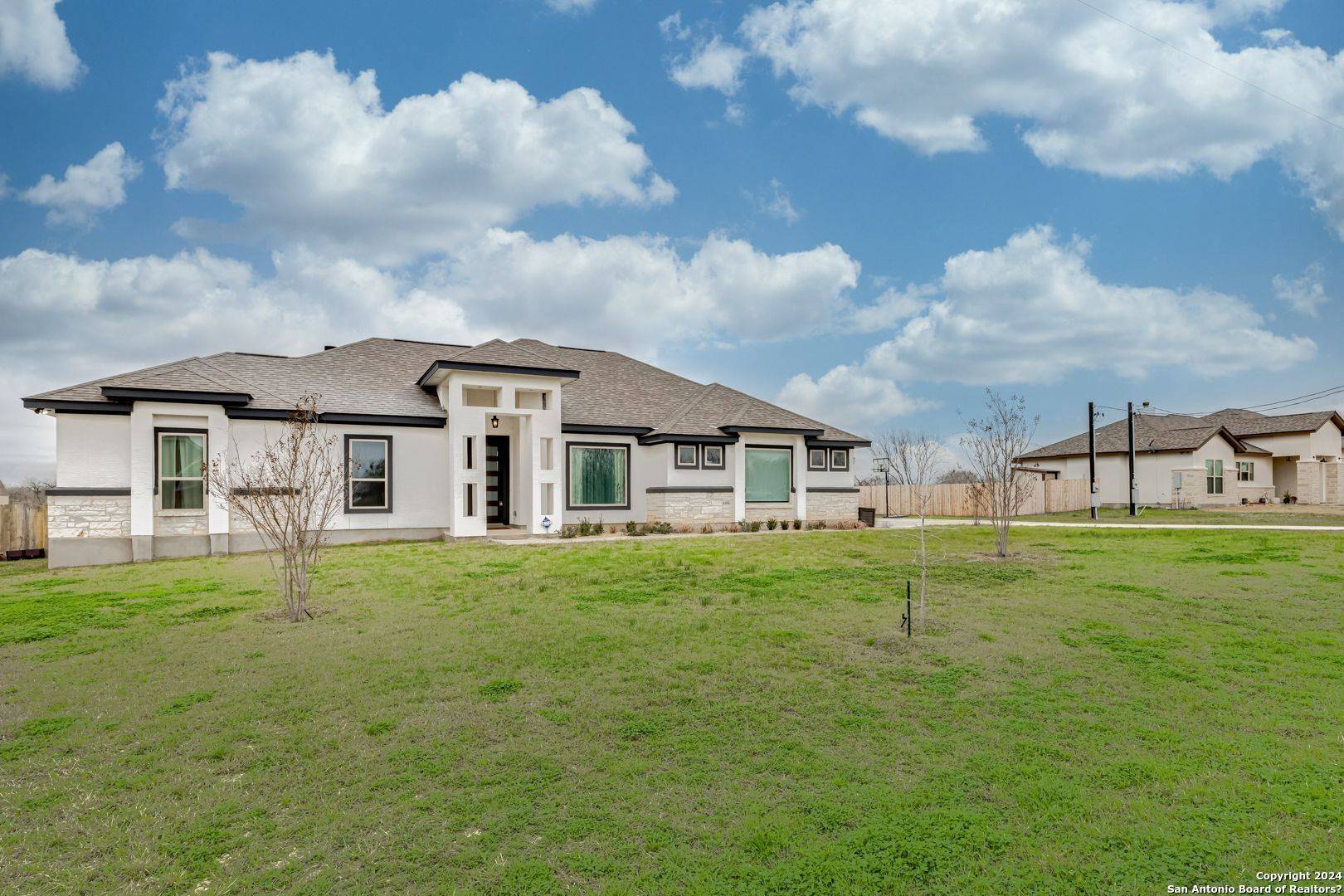 Floresville, TX 78114,197 GENTLE BREEZE