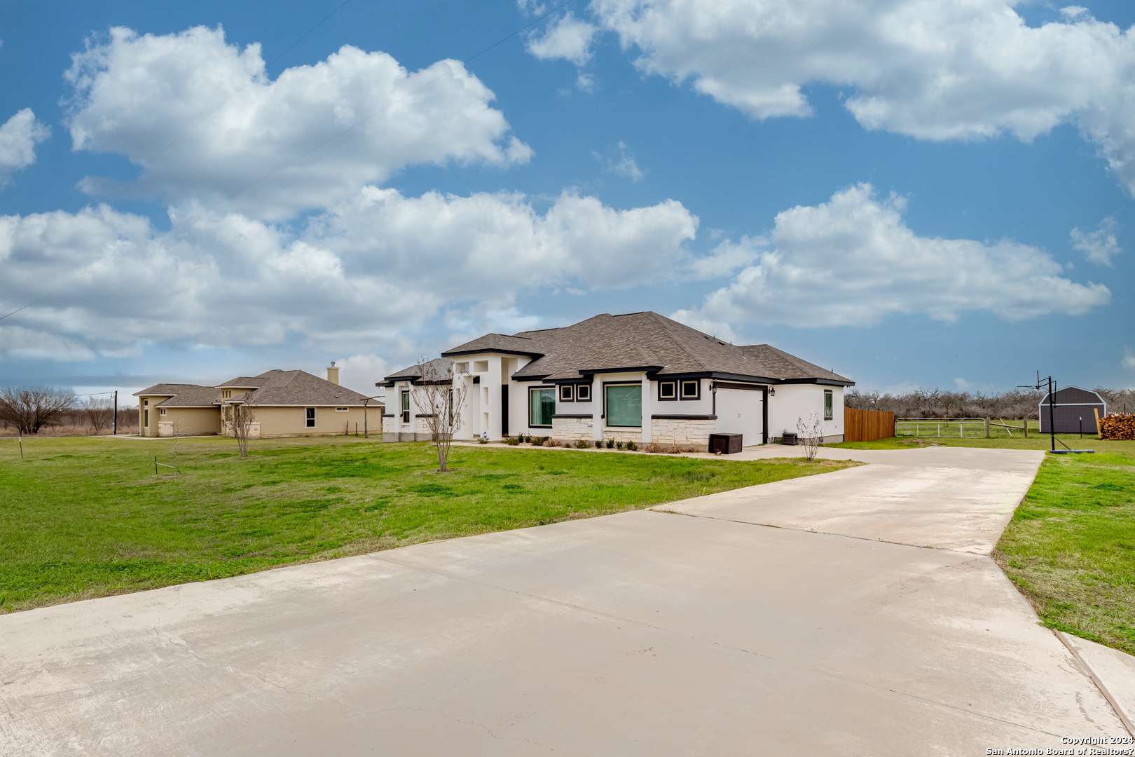 Floresville, TX 78114,197 GENTLE BREEZE