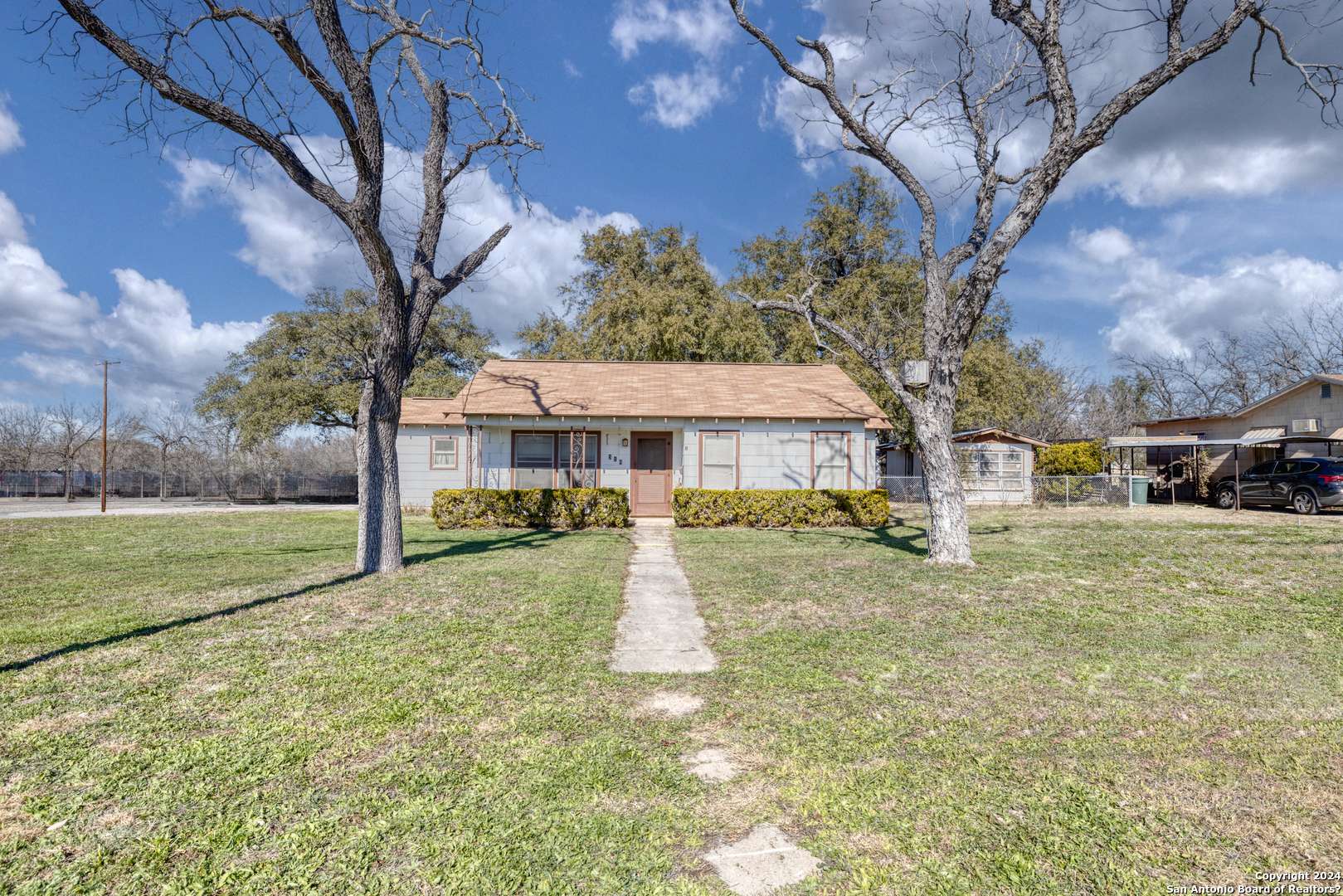 Uvalde, TX 78801,316 Oppenheimer St