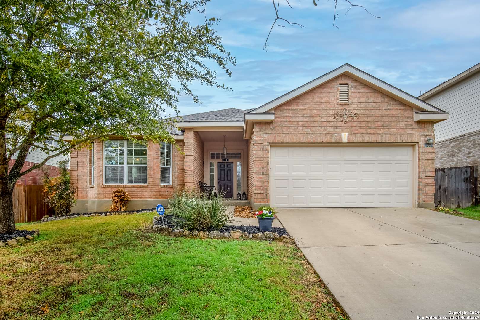 Cibolo, TX 78108,120 Lindy Hills