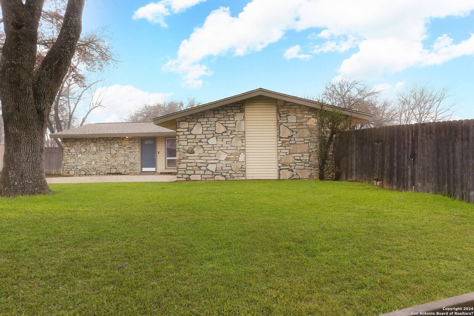 San Antonio, TX 78233-6830,4202 LIMPIO ST