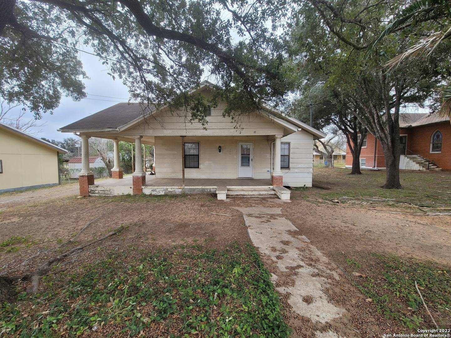 Hebbronville, TX 78361,207 Viggie St