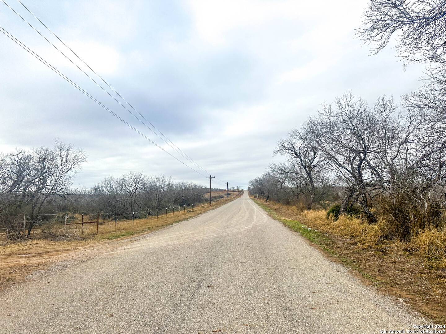 Pearsall, TX 78061,005 CR 3000