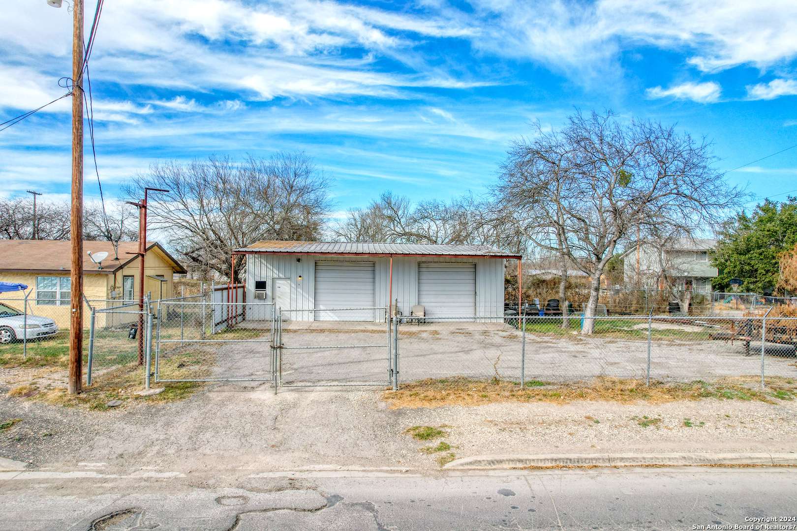 Uvalde, TX 78801,116 Cardwell St