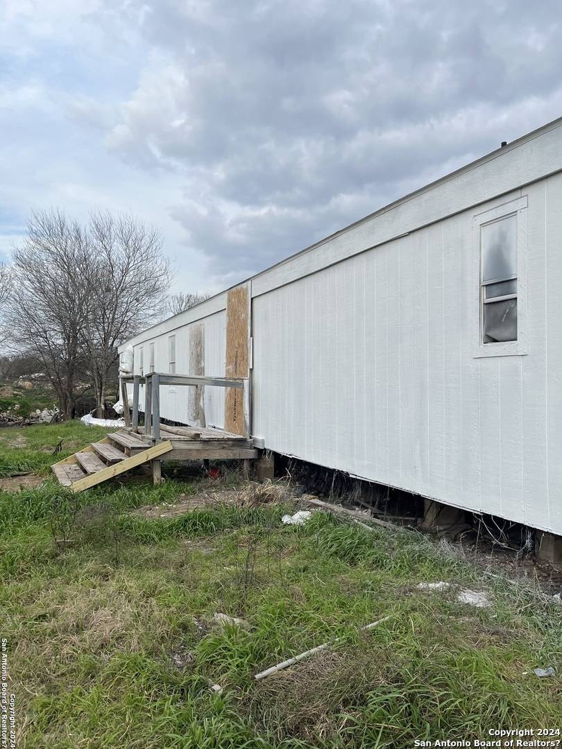 San Antonio, TX 78223-5479,16025 HENZE RD