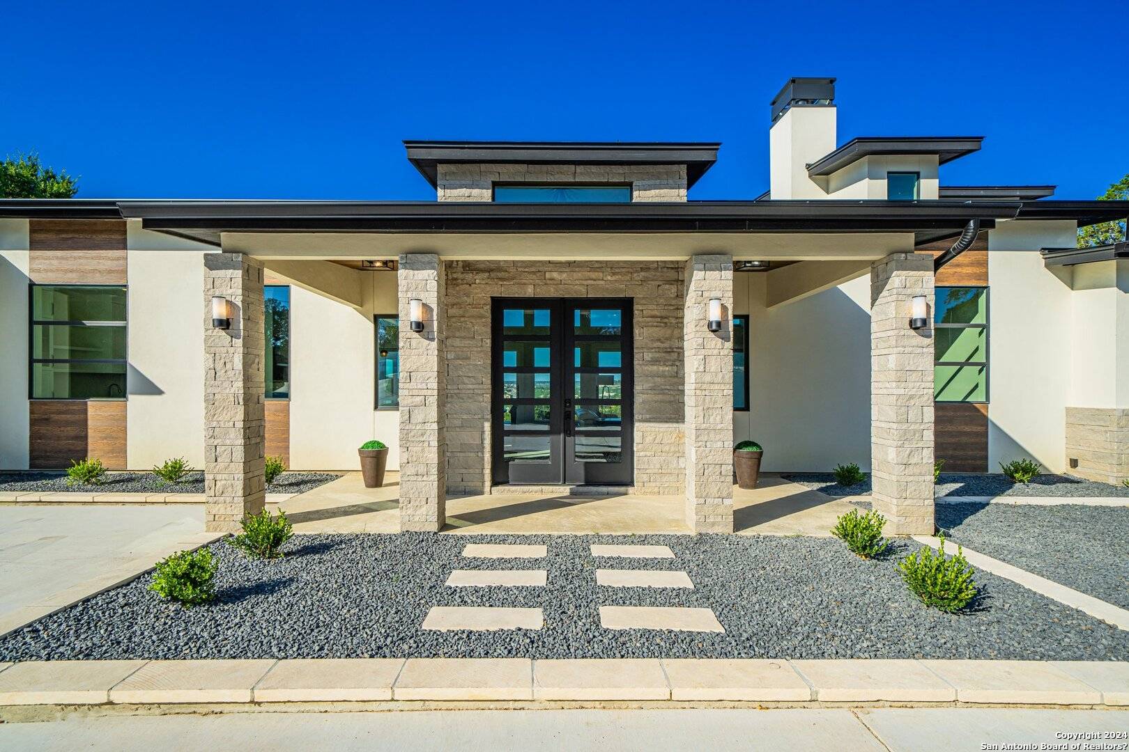 Kerrville, TX 78028,270 Lehmann