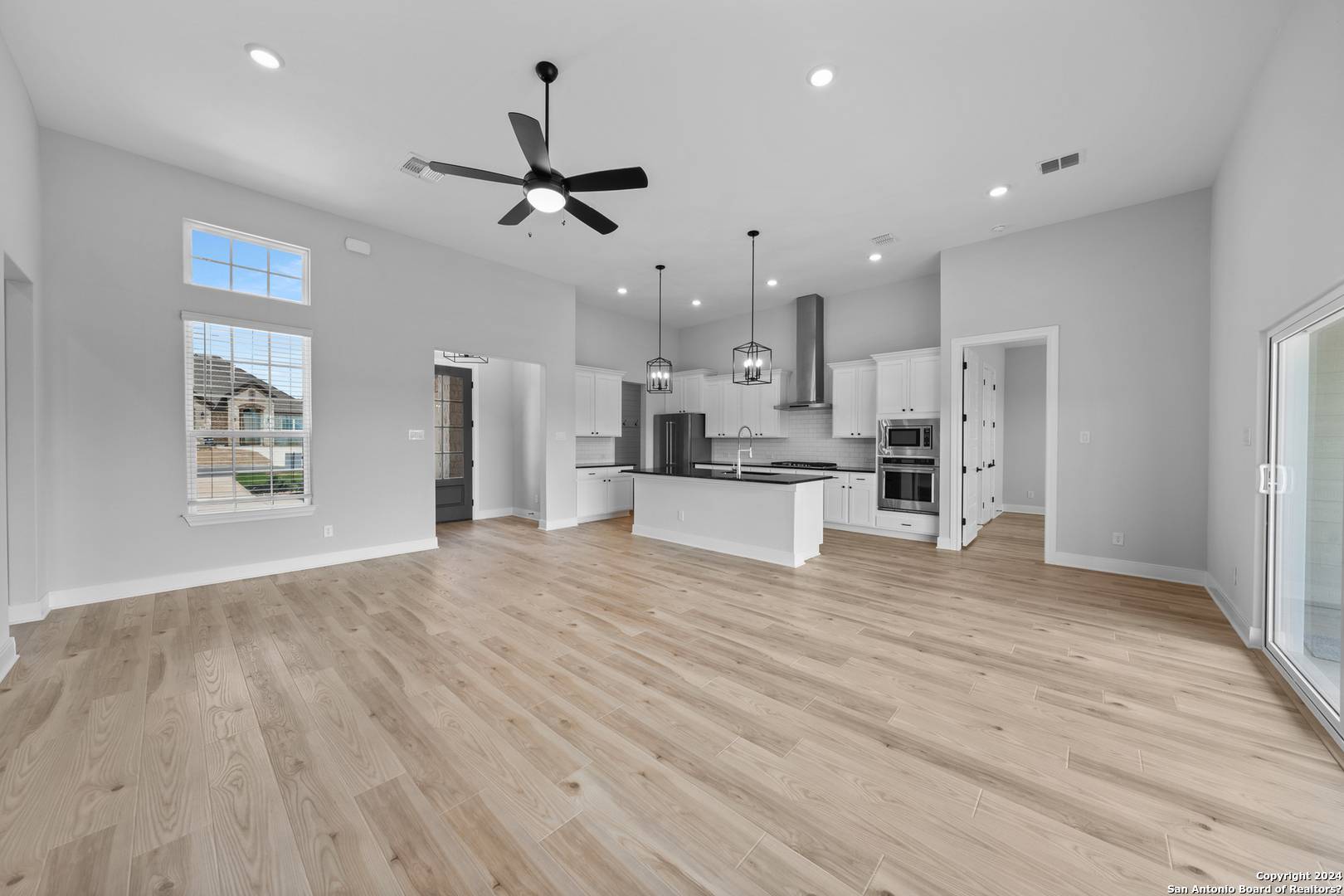 Castroville, TX 78009,114 Azalea Alley