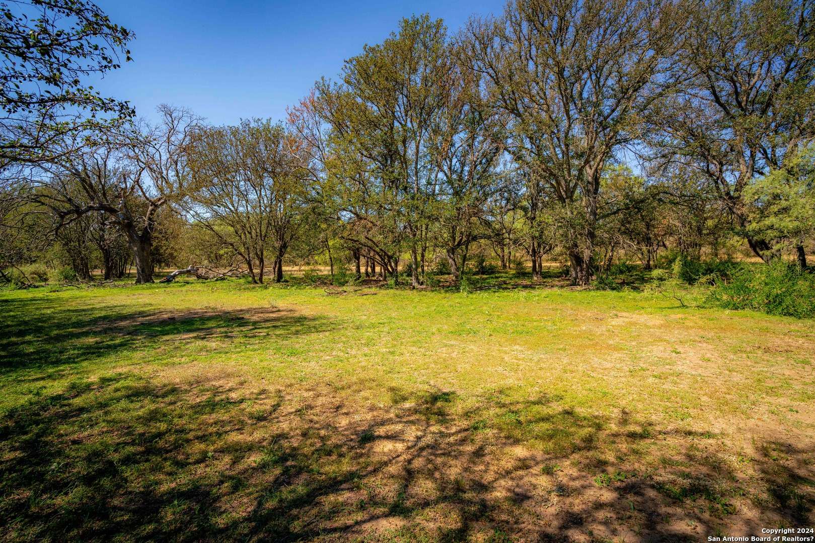 San Saba, TX 76877,000 TX-16