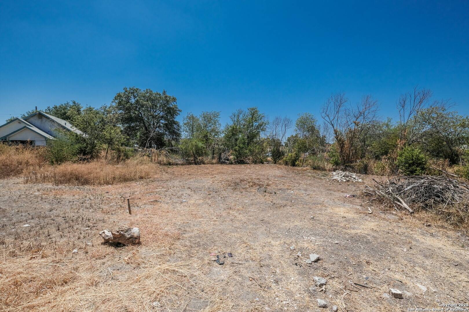 San Antonio, TX 78207,208 Henry St