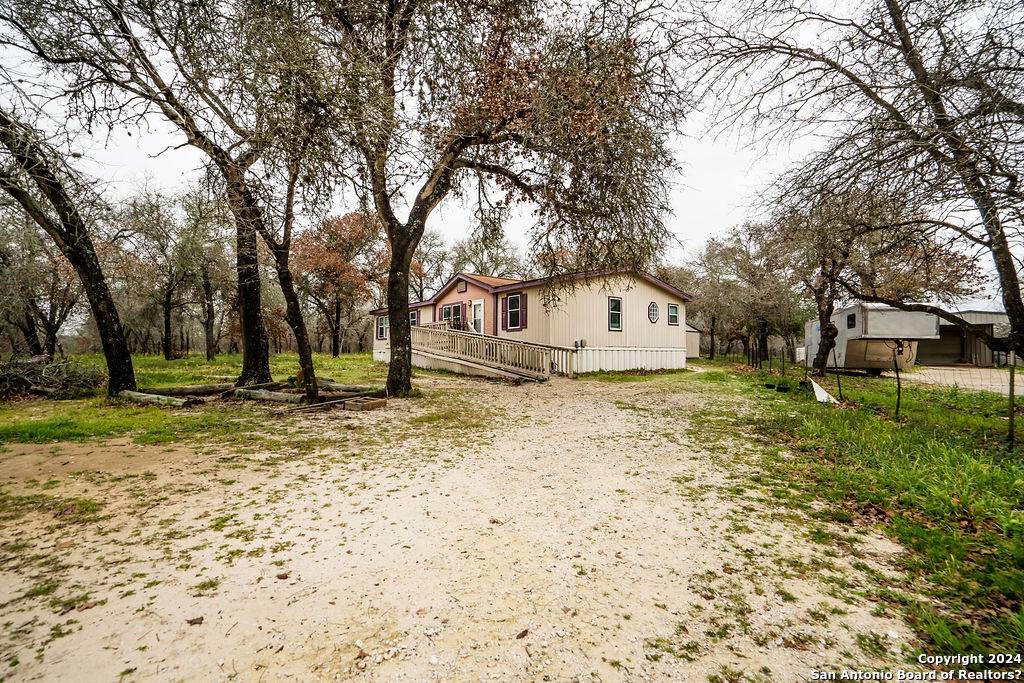 Adkins, TX 78101-2721,133 MIL ENCINOS