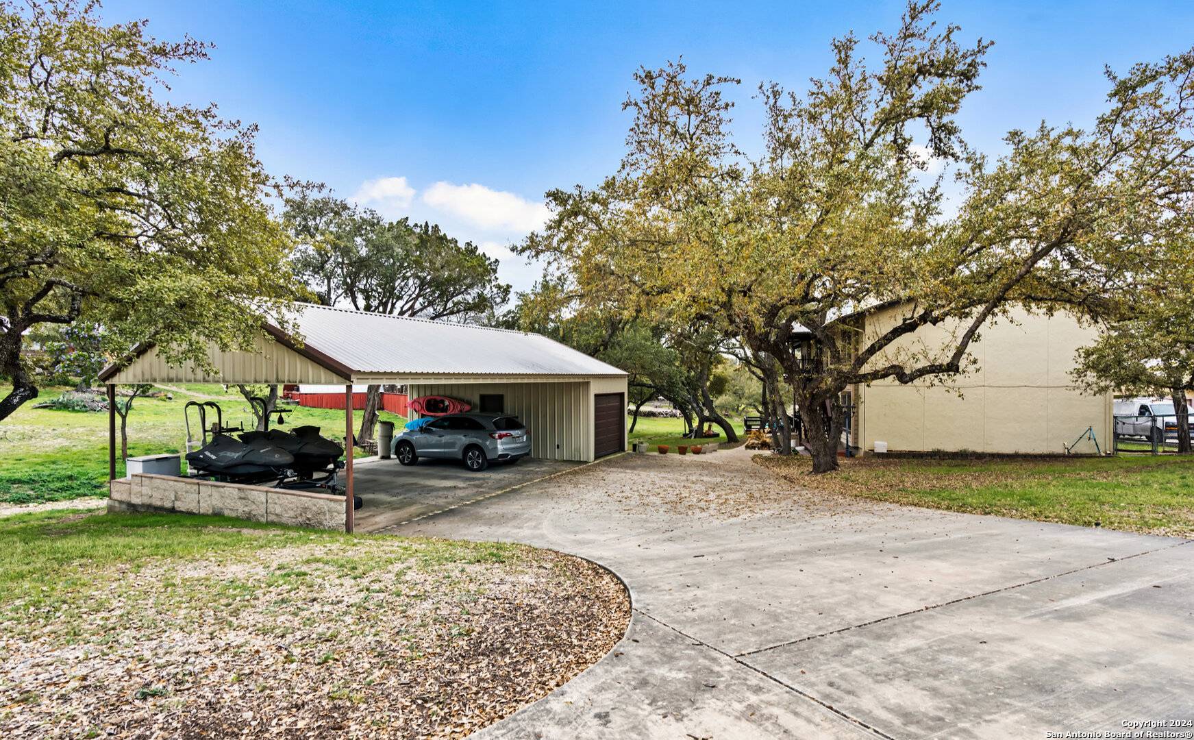 Lakehills, TX 78063-6414,1497 PEBBLE BEACH RD