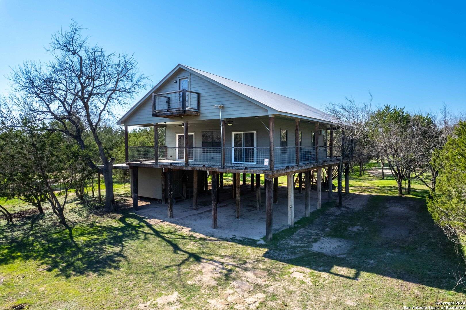 Bandera, TX 78003,794 Rio Luna Dr