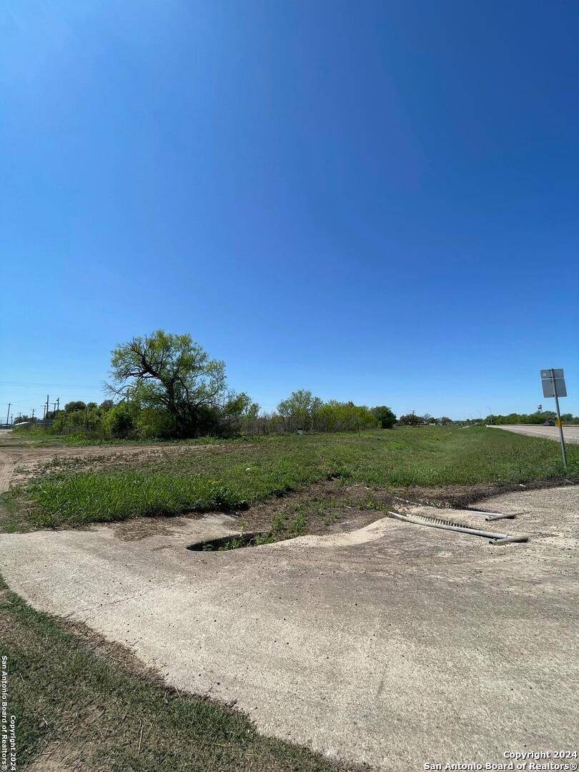 Hondo, TX 78861,00 Cr 5216