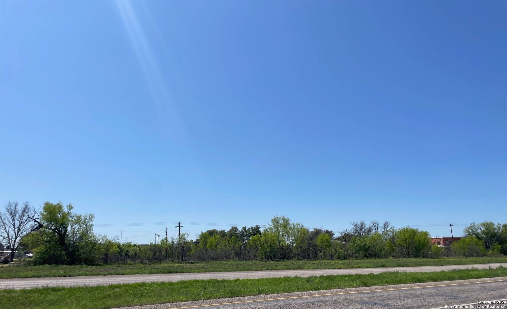Hondo, TX 78861,00 Cr 5216