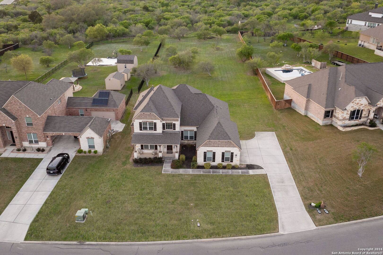 Castroville, TX 78009-3452,242 SITTRE DRiVE