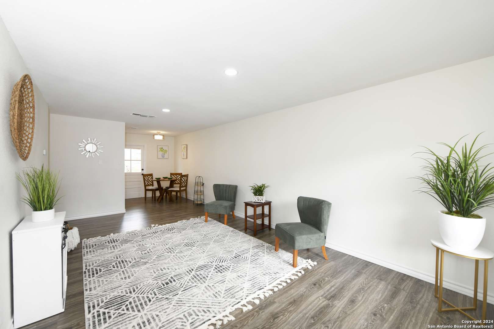 San Antonio, TX 78201,911 Vance Jackson Dr UNIT 212