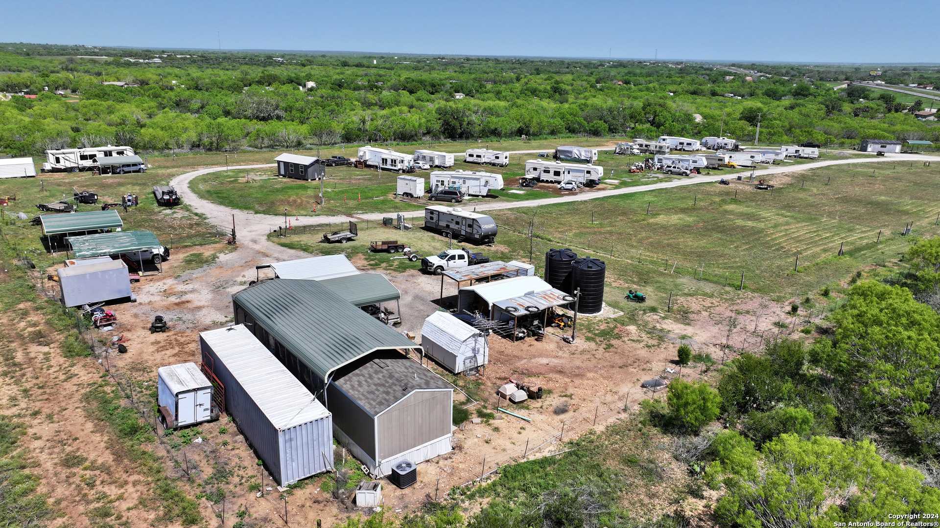 Moore, TX 78057,12475 IH 35