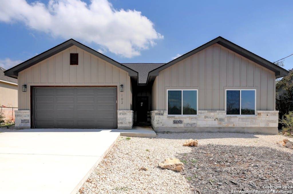 Blanco, TX 78606,102 George Erath