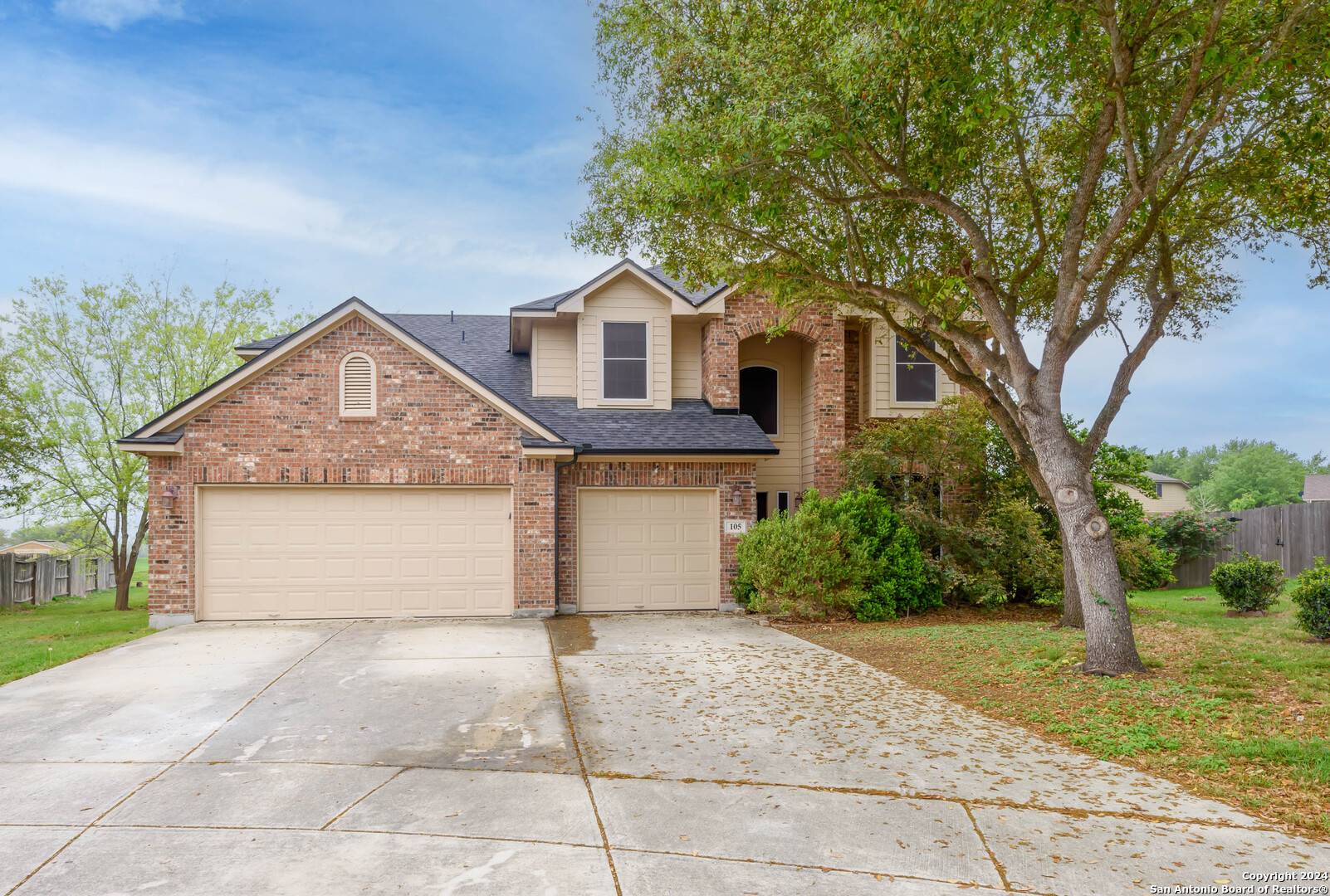 Cibolo, TX 78108-3423,105 SPYGLASS CV