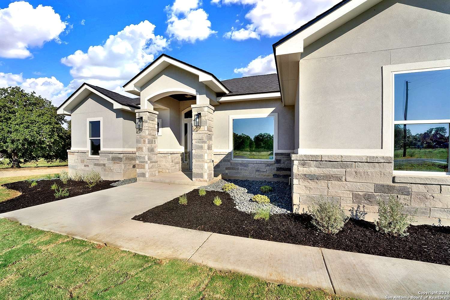 La Vernia, TX 78121,105 Hondo Ridge