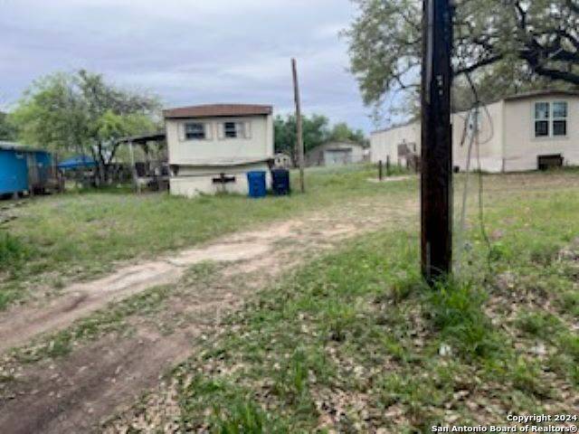 Pleasanton, TX 78064,721 E Adams