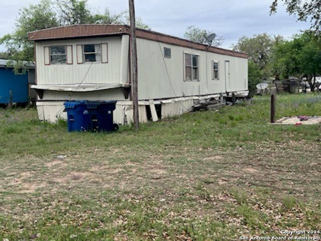 Pleasanton, TX 78064,721 E Adams