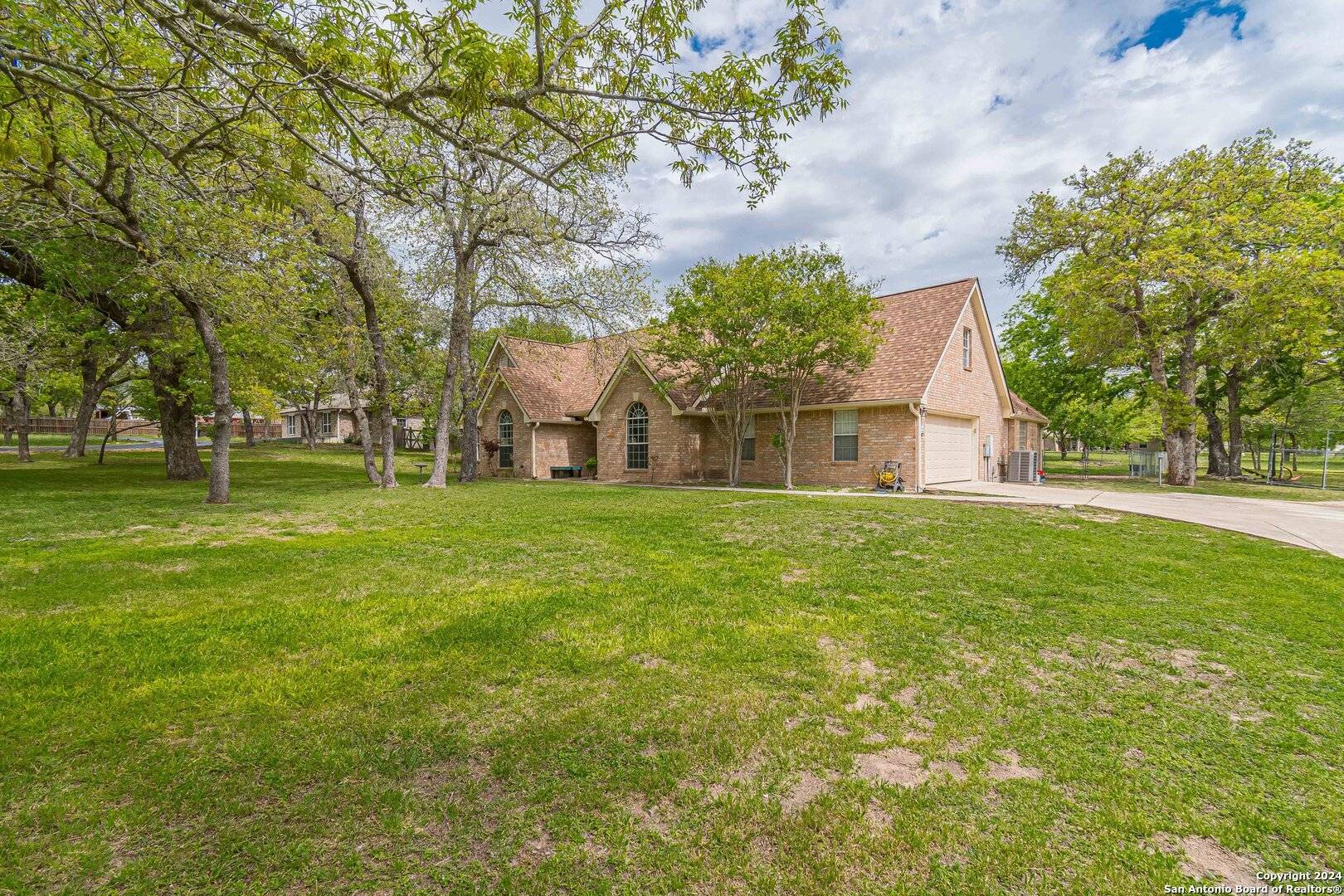 La Vernia, TX 78121,309 FOREST COUNTRY DR.