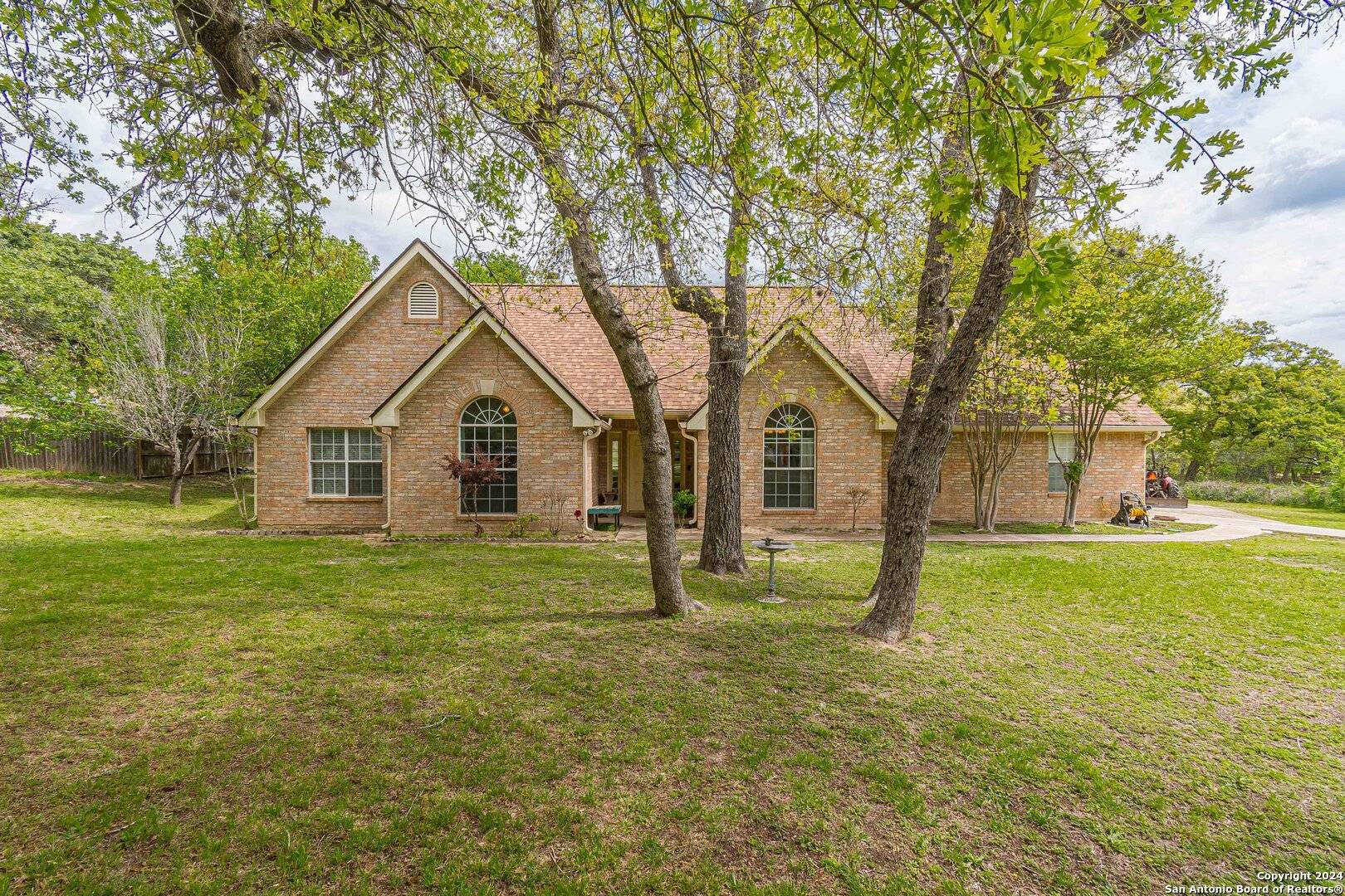 La Vernia, TX 78121,309 FOREST COUNTRY DR.