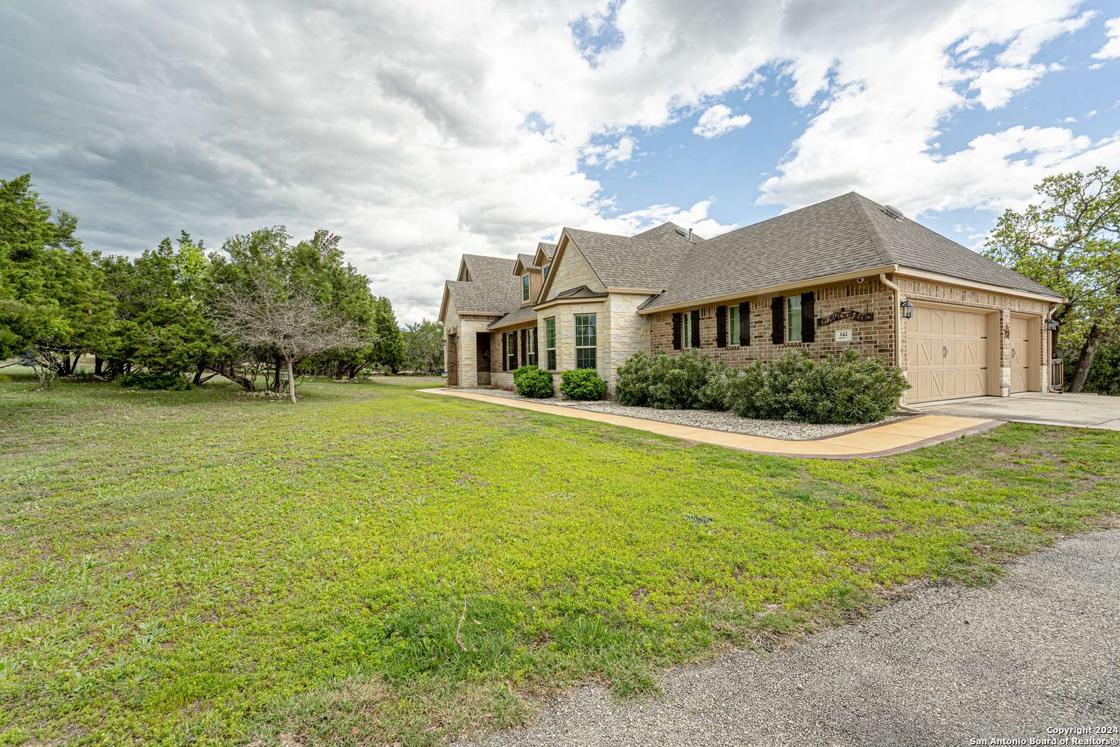 Spring Branch, TX 78070-5259,142 GLADIOLA ST