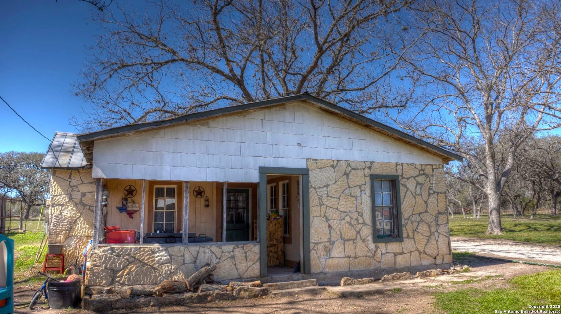 Leakey, TX 78873,151 Mountain Street