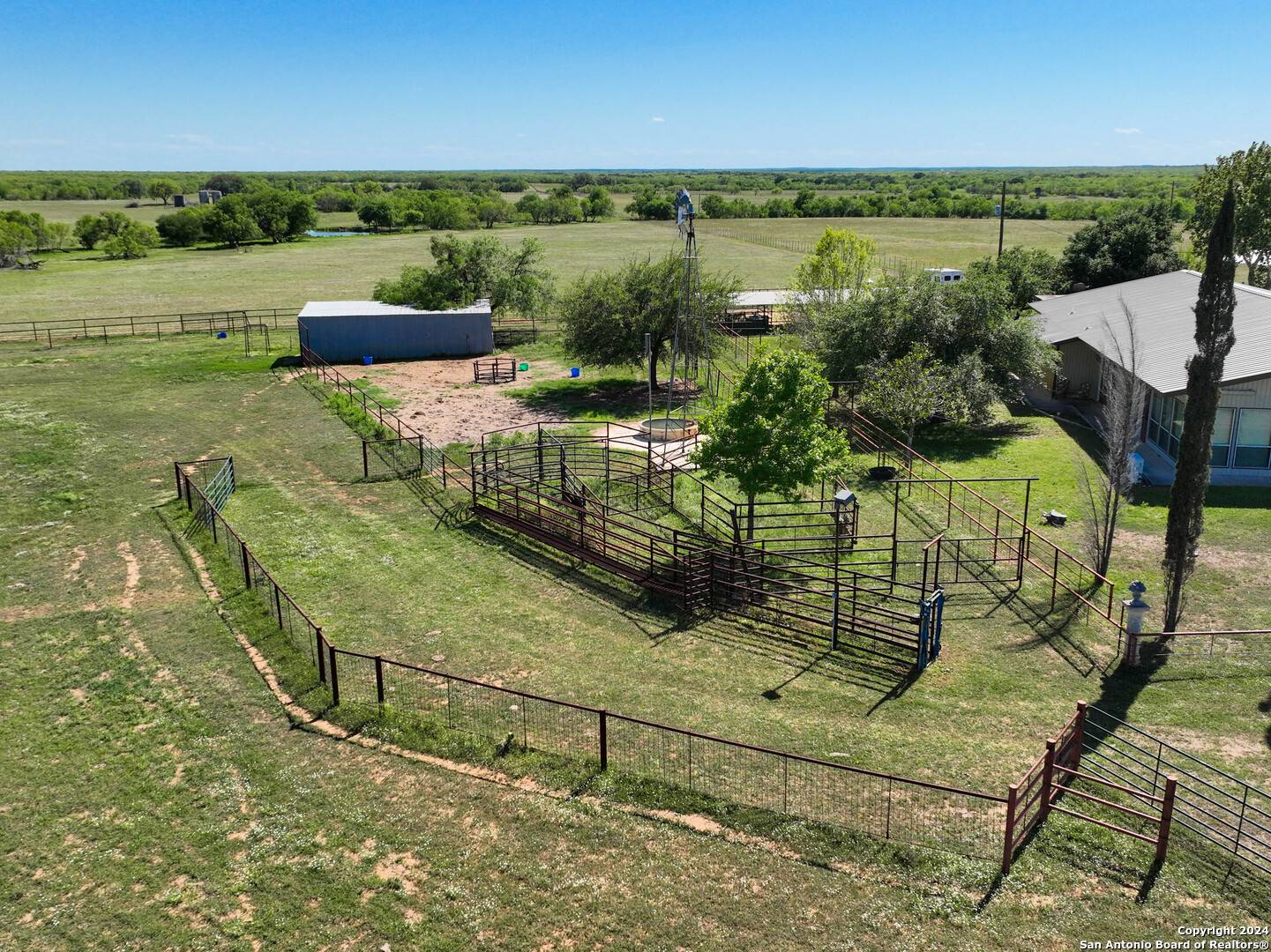 Moore, TX 78057,1083 county road 2629