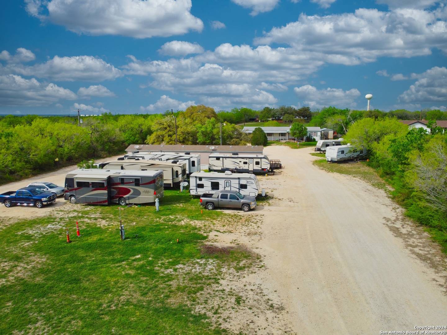 Three Rivers, TX 78071,1402 highway 72