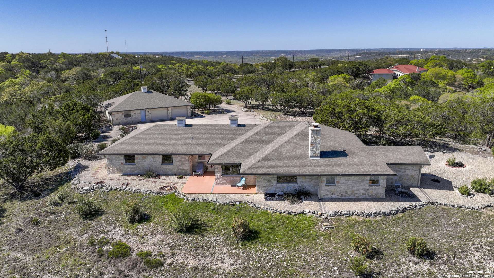 Kerrville, TX 78028-7946,170 LIMESTONE RDG