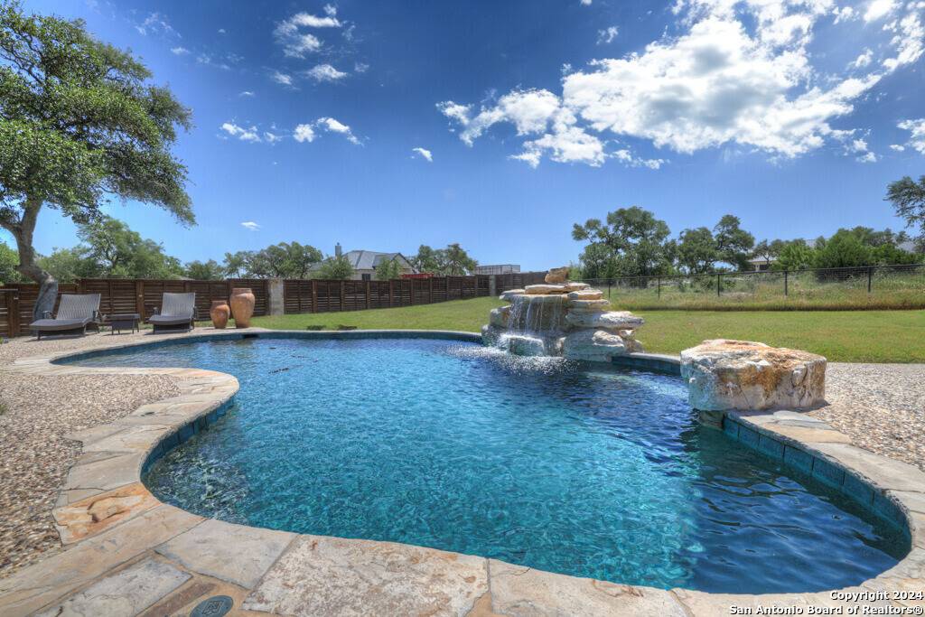 New Braunfels, TX 78132-3948,505 Cantera Rdg