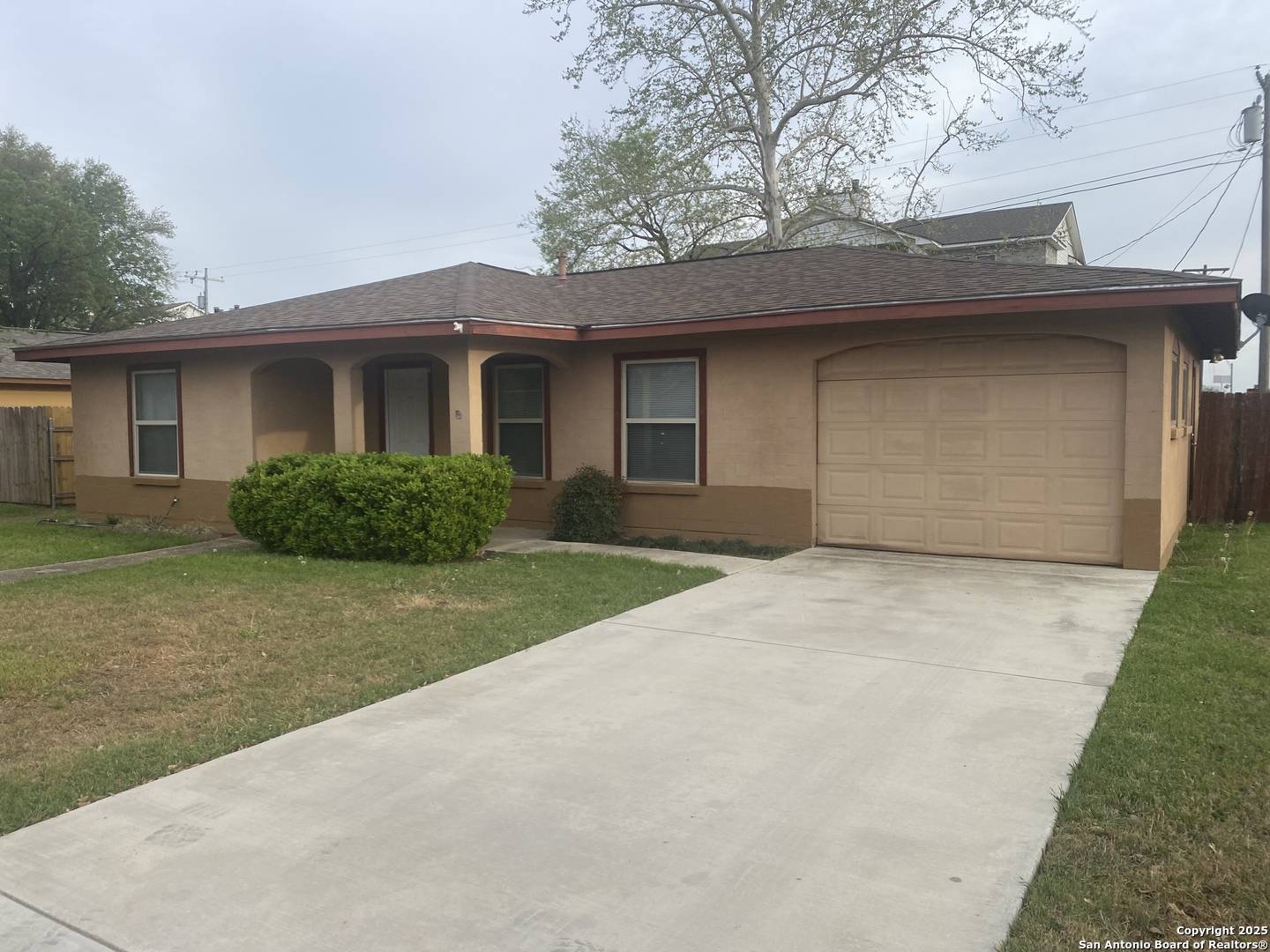 Seguin, TX 78155-4001,1403 Canary Ln