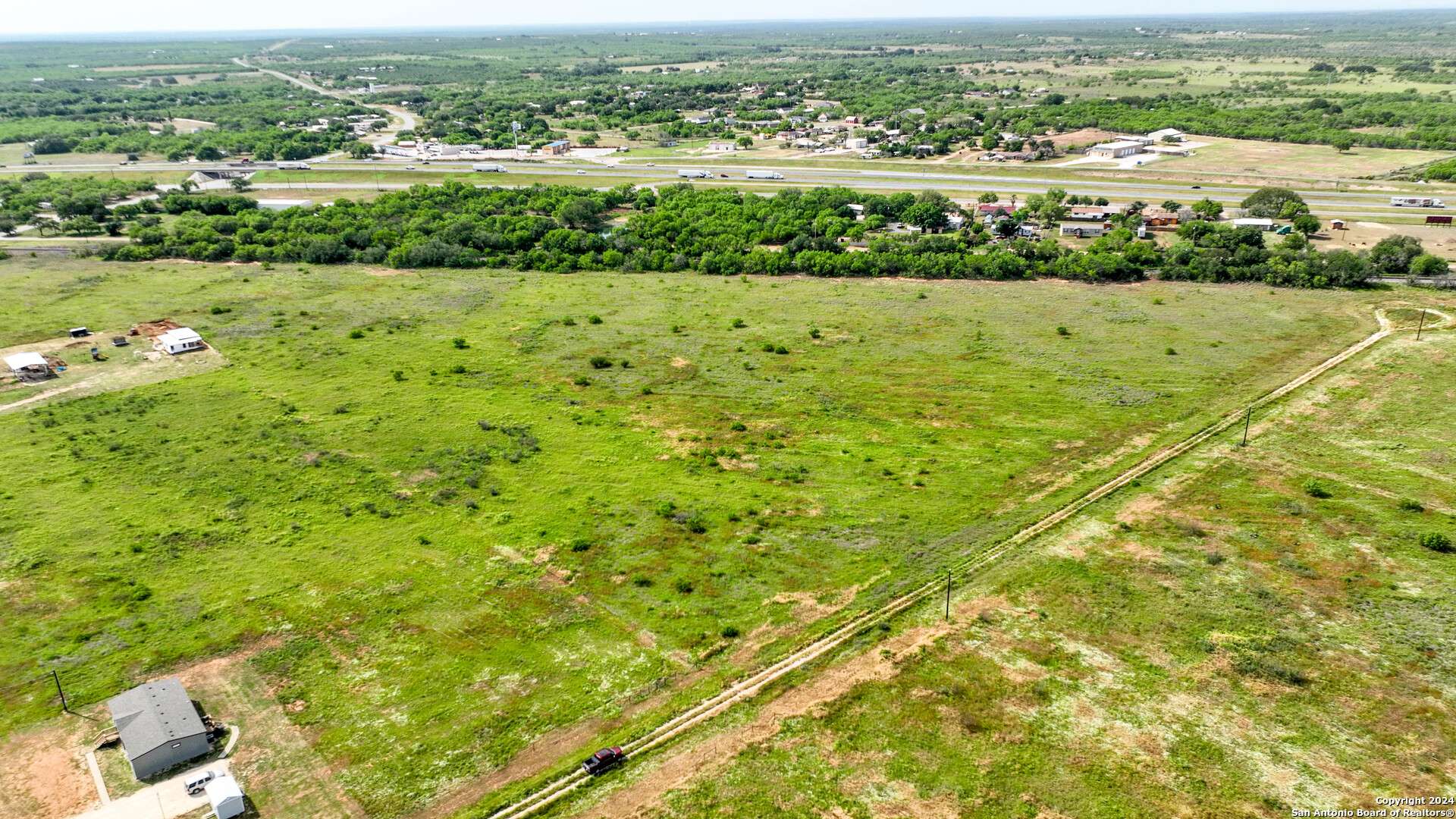 Moore, TX 78057,002 FM 462