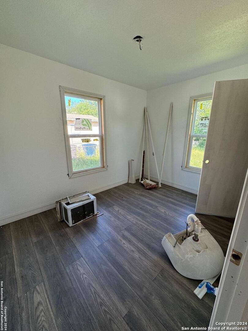 San Antonio, TX 78223-1842,234 WAUGH ST