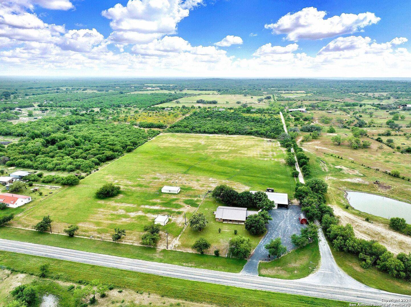 Yancey, TX 78886,9700 FM 2200