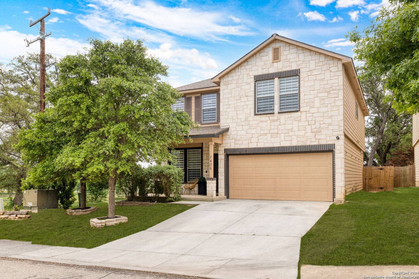 Boerne, TX 78015-4834,7406 PARAISO PT