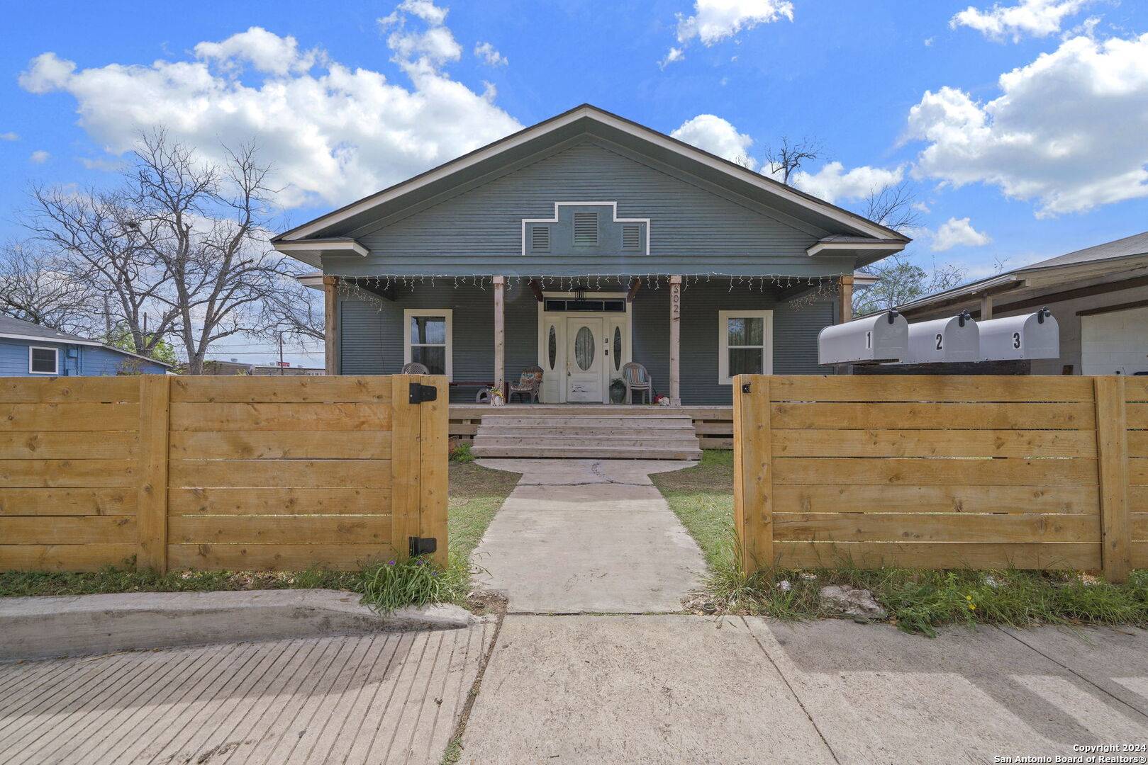 San Antonio, TX 78211-1875,302 Hollenbeck Ave