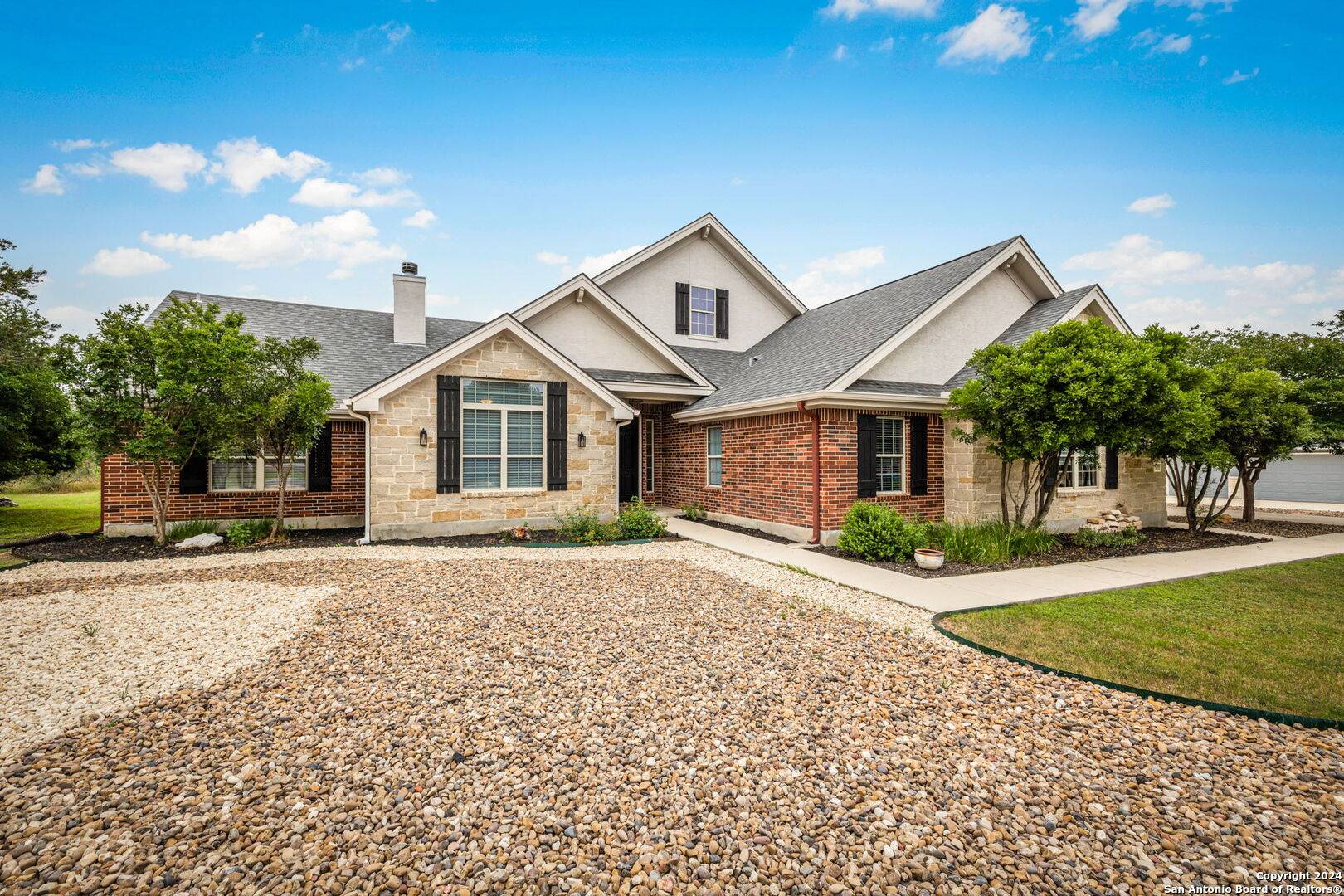 New Braunfels, TX 78132-4187,752 OAK BLUFF TRL