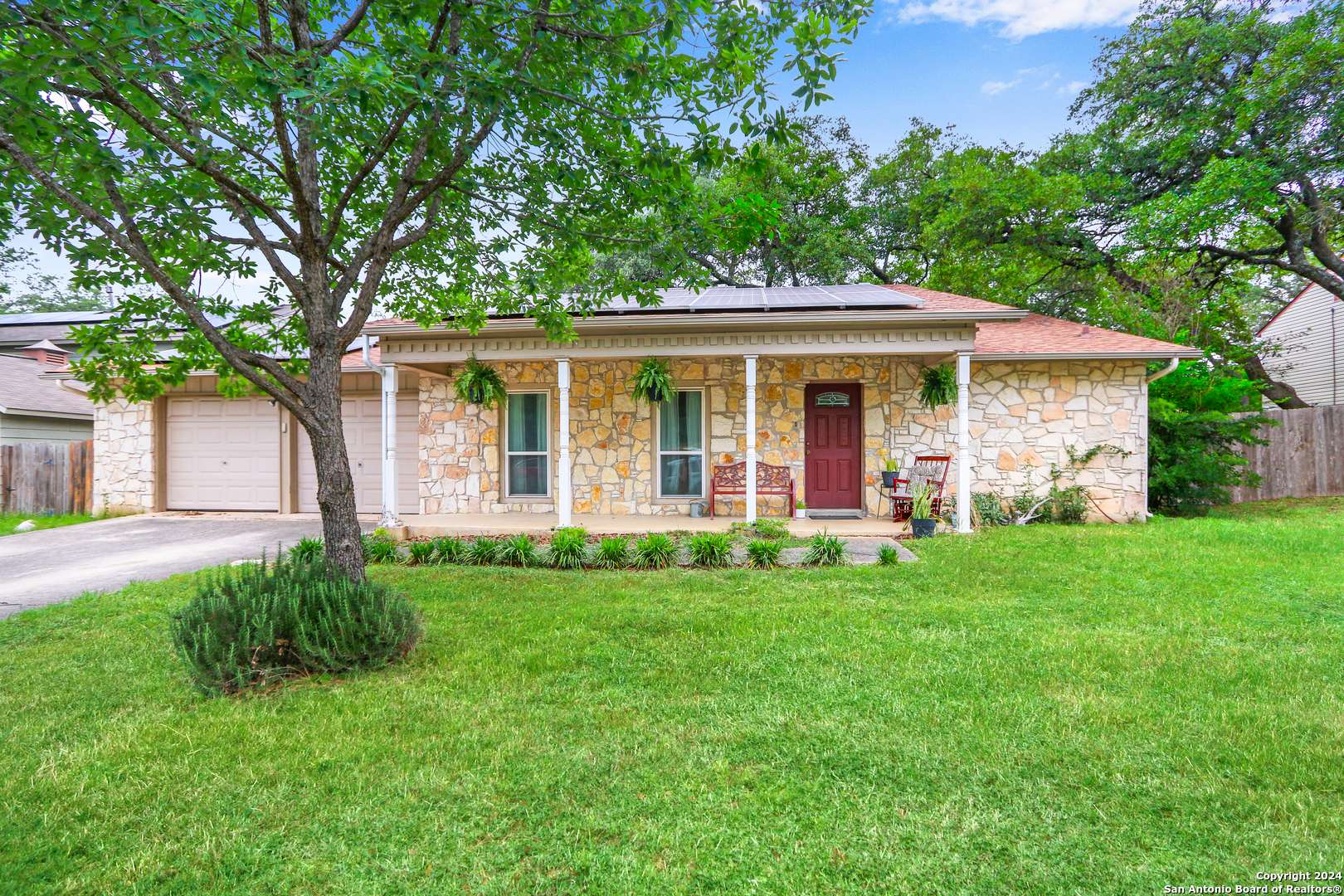 San Antonio, TX 78247-1305,5911 CYPRESS BEND