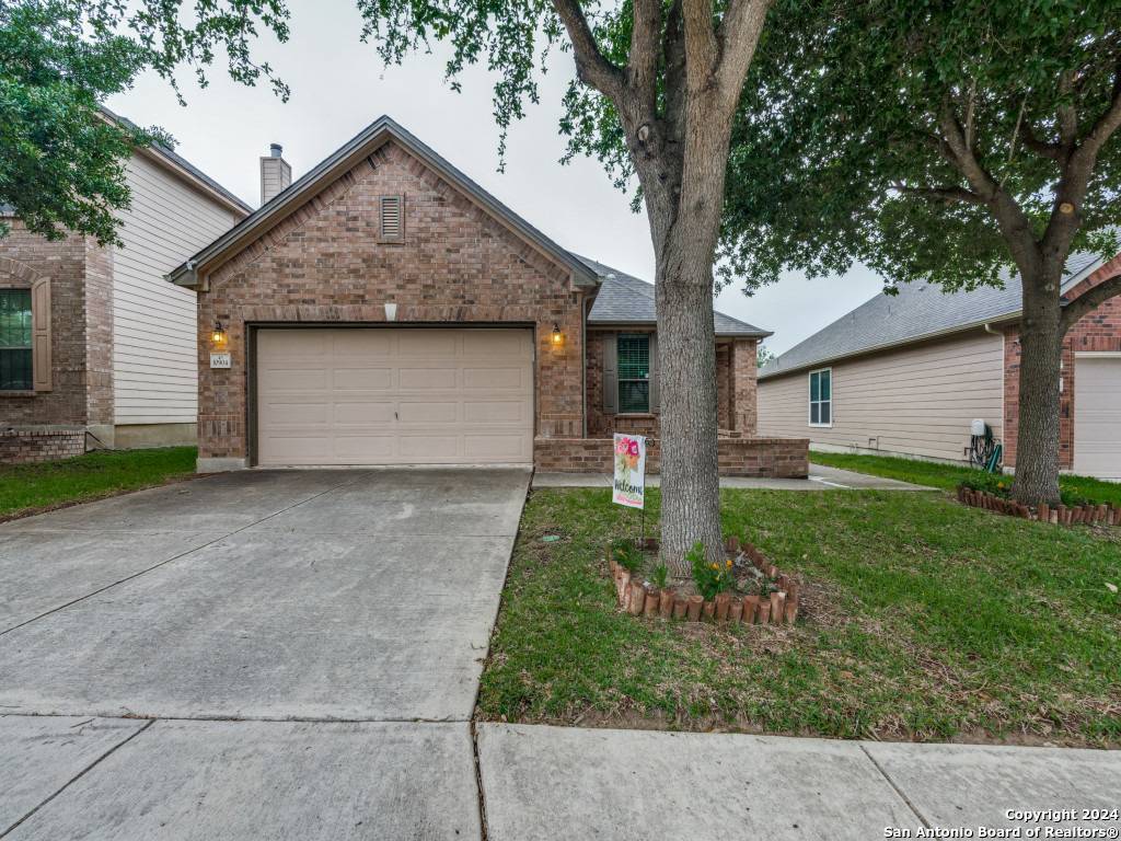 Live Oak, TX 78233,10904 Denae