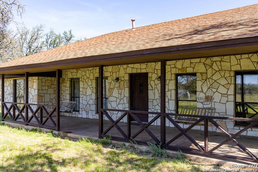 Harper, TX 78631,398 Dallas Josie Rd