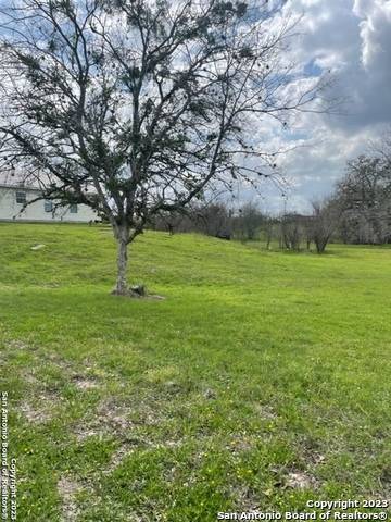 Cuero, TX 77954,3 Clayton St