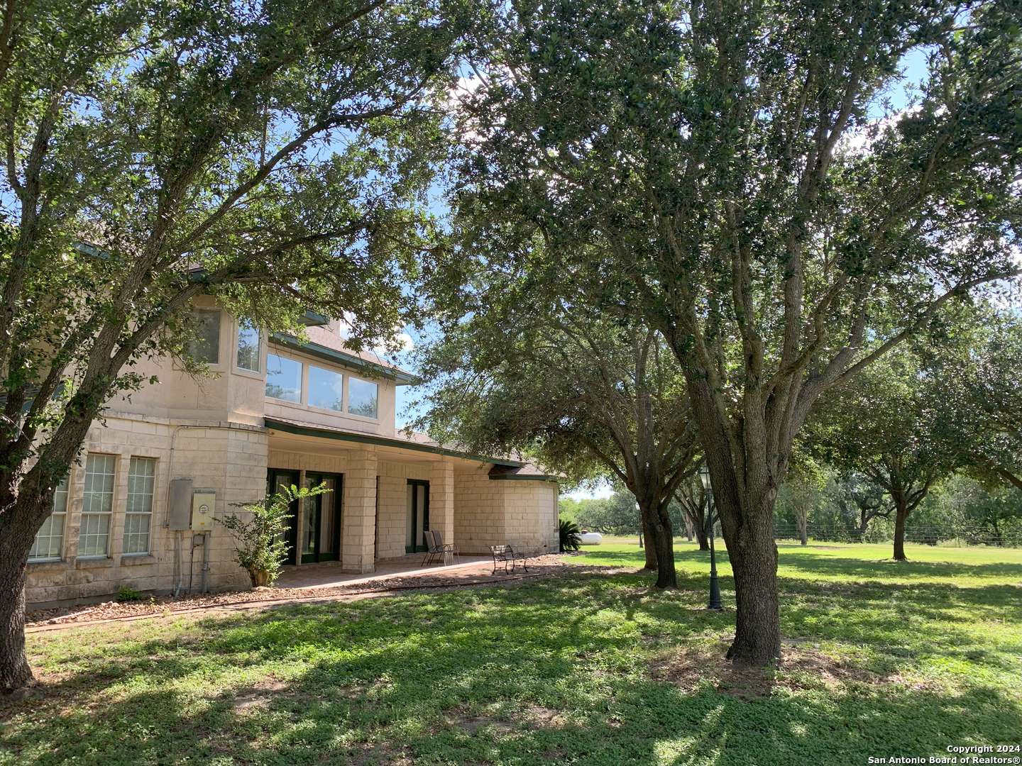 Three Rivers, TX 78071,309 CR 402