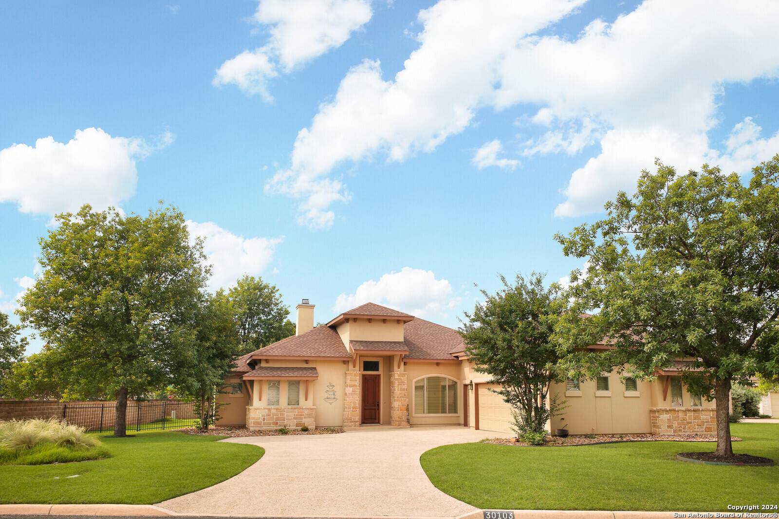 Fair Oaks Ranch, TX 78015-4294,30103 CIBOLO RUN