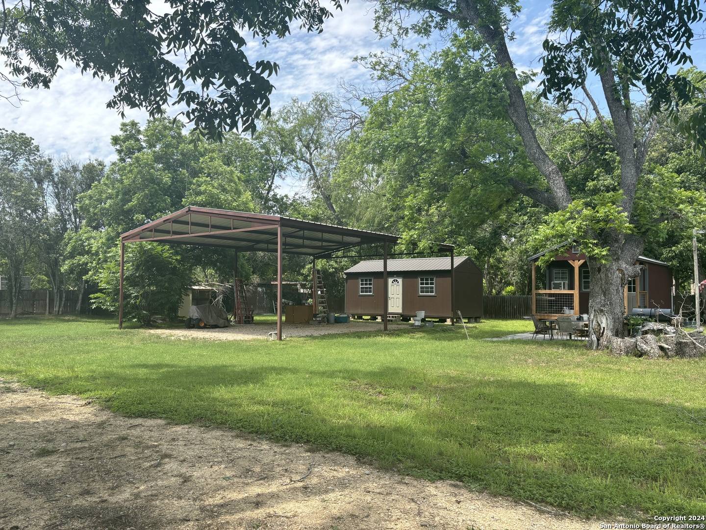 Mcqueeney, TX 78123,130 shady river