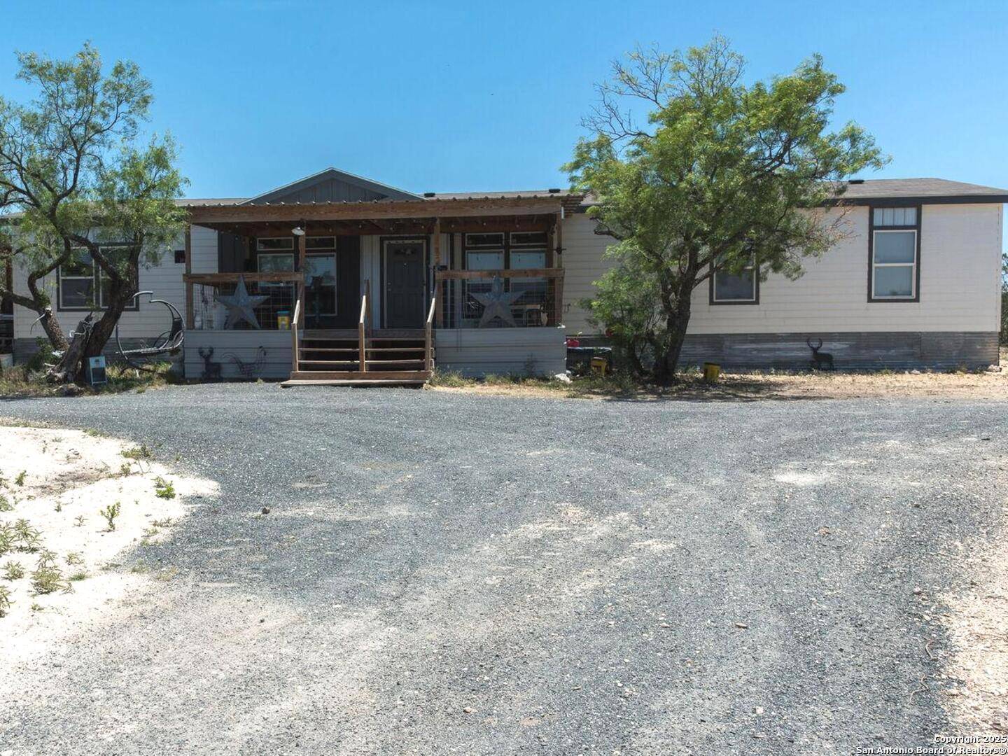 Rocksprings, TX 78880,293 SD 74130